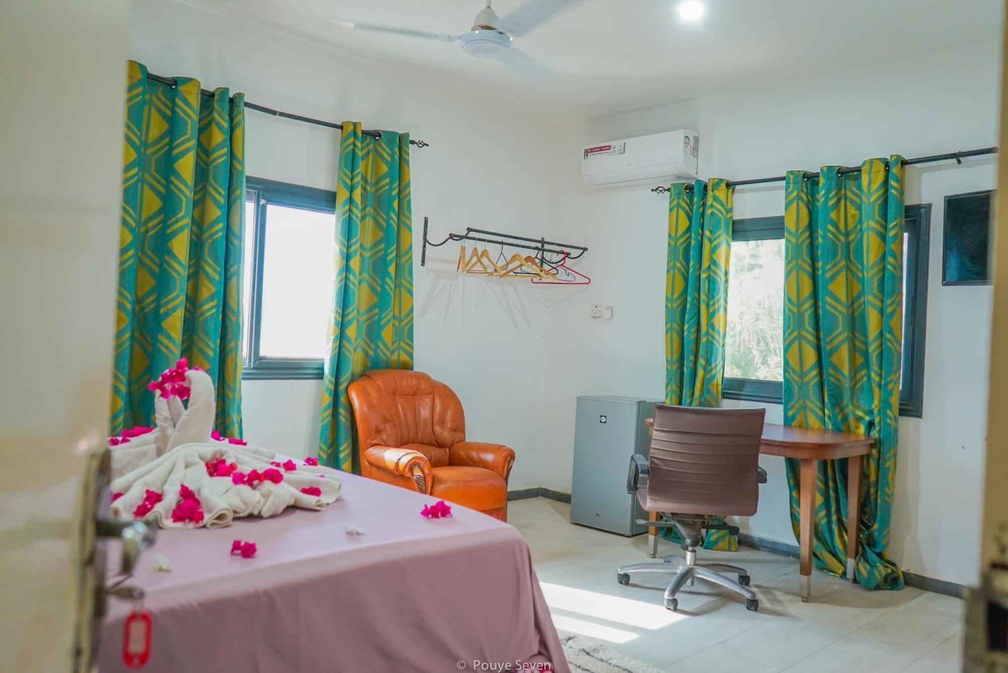 Mgm Apartments Gambia Kololi Exterior foto